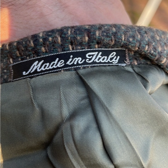 RetroGiorgio Armani 100% pure wool blazer in size 39L. Made in Italy. - Picture 2 of 4